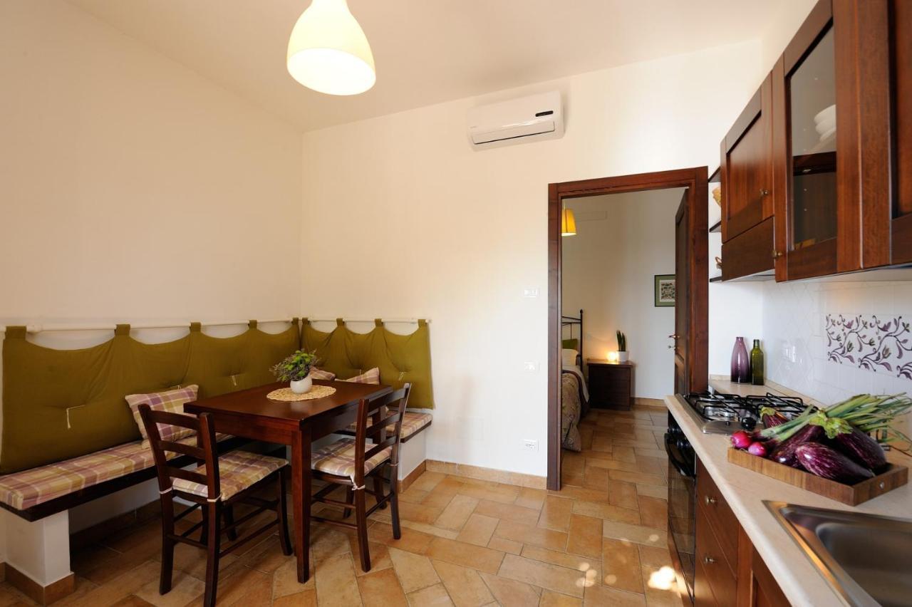 פרוג'ה Agriturismo Il Vecchio Mandorlo מראה חיצוני תמונה